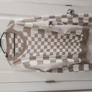 Checkered Sweater in Beige and White